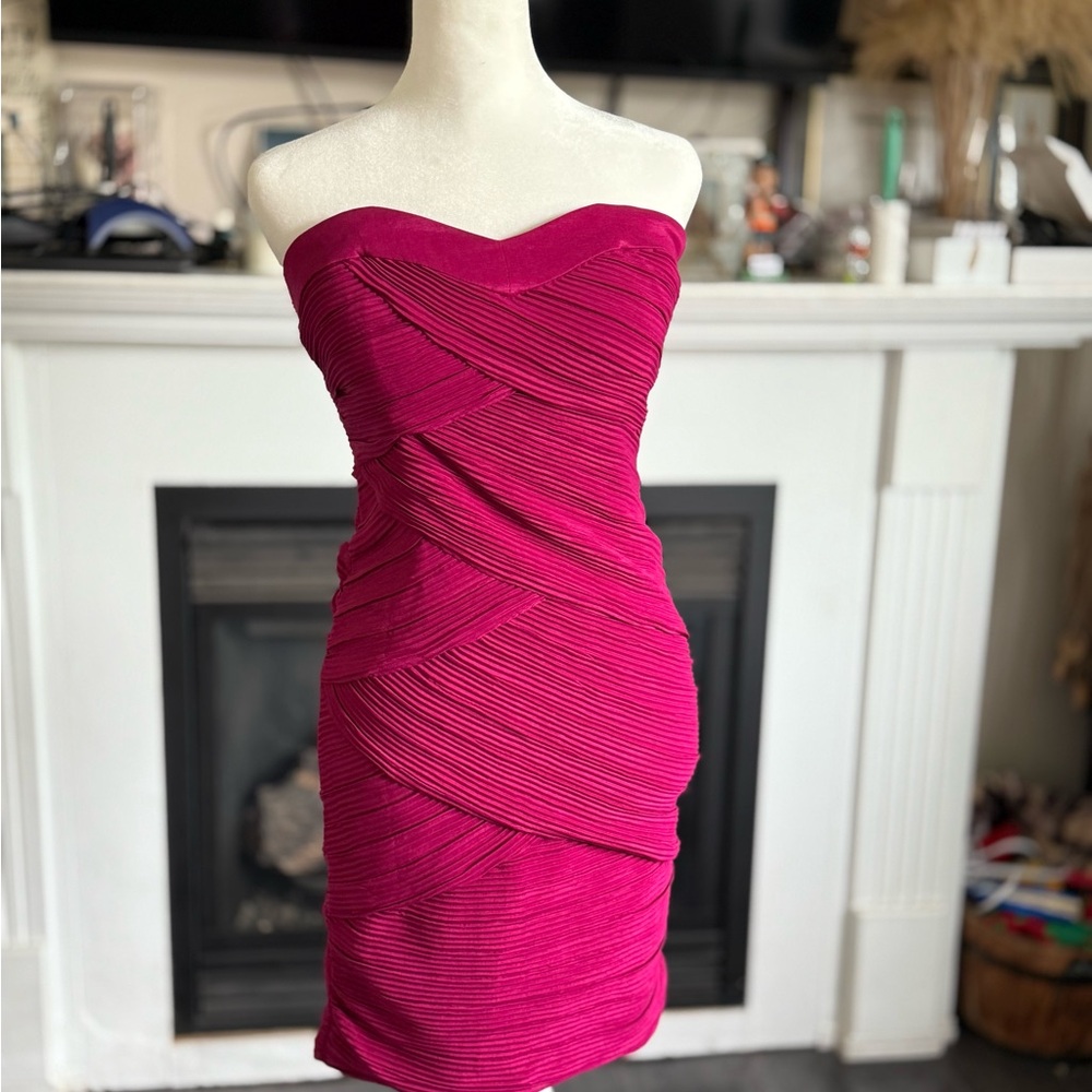Romeo & Juliet Couture Strapless Fuchsia Dress